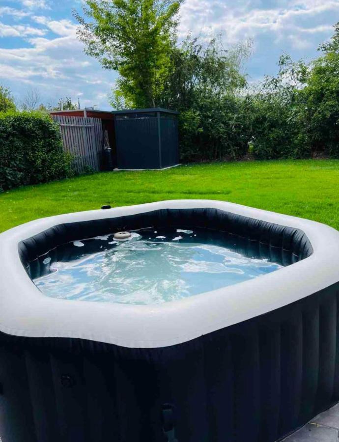 Haushalfte Mit Garten, Kamin, Grill & Whirlpool Nahe Ber Villa Berlin Eksteriør bilde