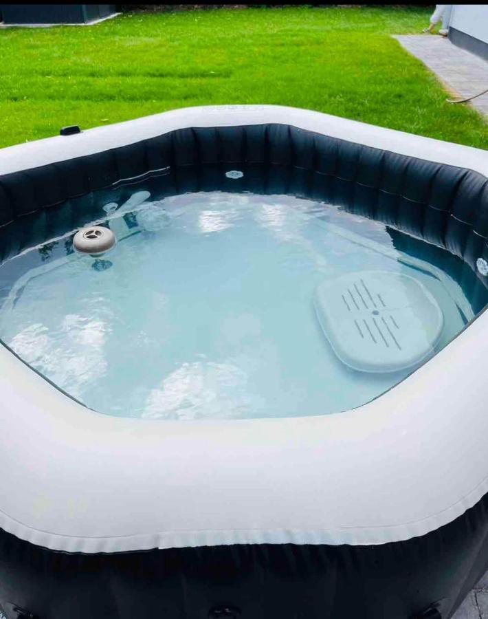 Haushalfte Mit Garten, Kamin, Grill & Whirlpool Nahe Ber Villa Berlin Eksteriør bilde