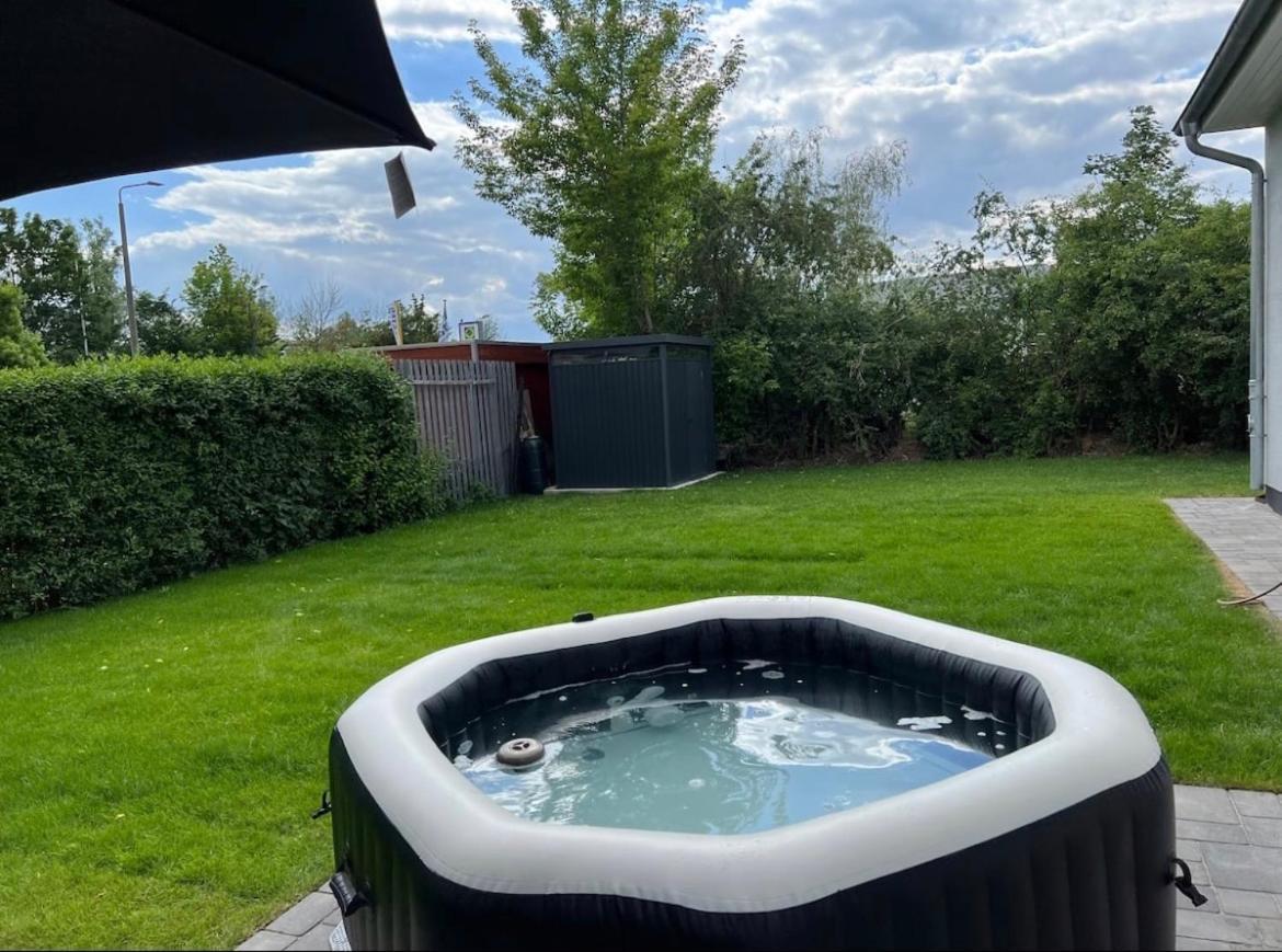 Haushalfte Mit Garten, Kamin, Grill & Whirlpool Nahe Ber Villa Berlin Eksteriør bilde