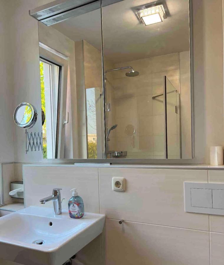 Haushalfte Mit Garten, Kamin, Grill & Whirlpool Nahe Ber Villa Berlin Eksteriør bilde